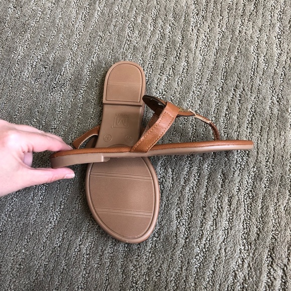 Luxury Inspired Caramel Tan Sandal - Picture 6 of 6